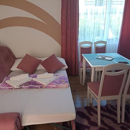 Apartmani Slado 特雷比涅 外观 照片