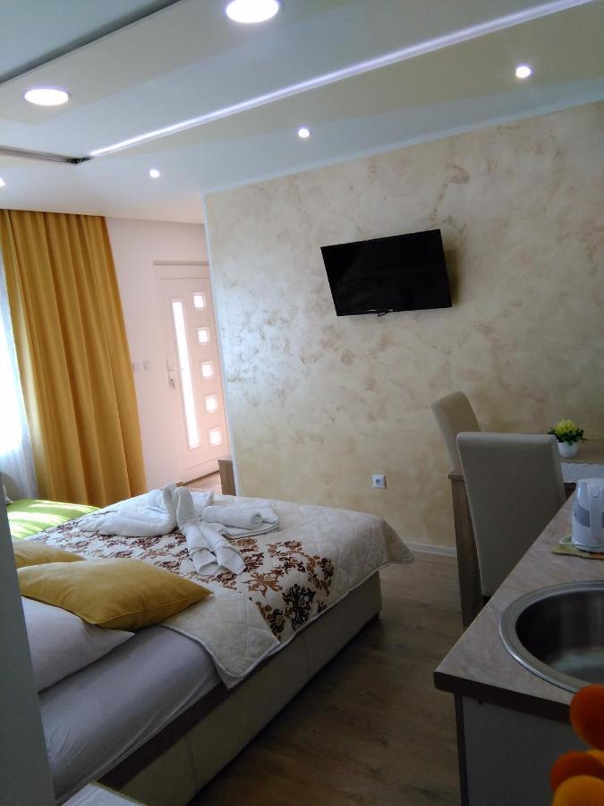 Apartmani Slado 特雷比涅 外观 照片